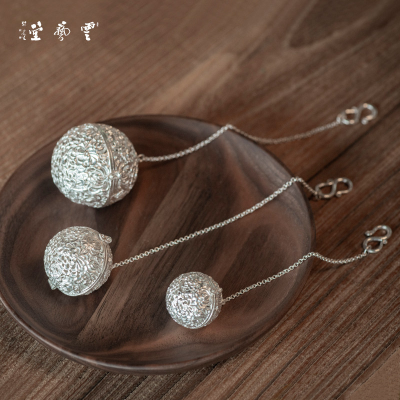 Yunyun Hall Hand 999 pure silver tea bubble tea filter spherical tea insulation creative tea leak hollow