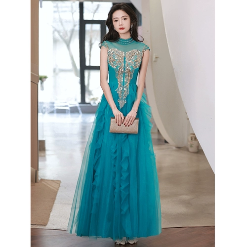 Вечернее обслуживание женщина 2024 Новый зеленый хор