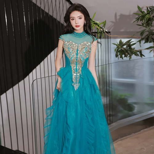 Вечернее обслуживание женщина 2024 Новый зеленый хор