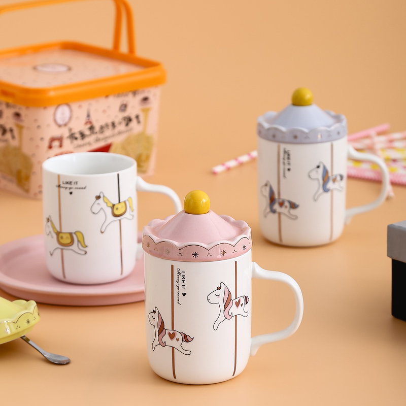 Merry - go - round cup Japanese mugs pink ceramic cup girl creative milk spoon keller around a coffee cup with cover