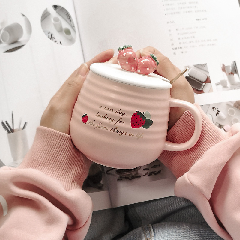 Super express cup girl web celebrity strawberry ceramic cup with cover spoon keller ins powder creative girl heart cup