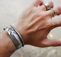 Replenishment to Lucky John lifelike Japanese hand-made feather bracelet