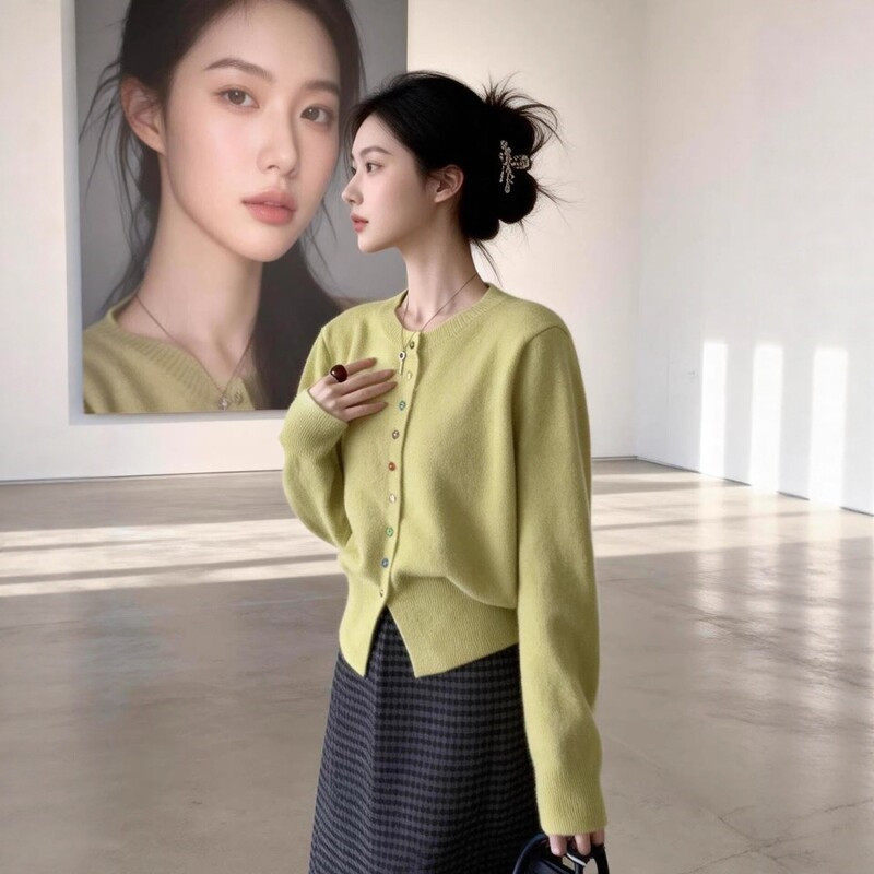 Green Chanel-Style Short Cashmere Knit Cardigan for Women, 2026 Spring and Autumn New Round-Neck Slim-Fit Sweater Coat