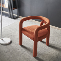Modern light luxury designer chair creative special shaped curved armrest elbow single sofa chair model room leisure chair