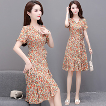 Short sleeves one-piece dress Women Summer 2022 New fashion Slim V Collar Little this year Pop Chopped Dress