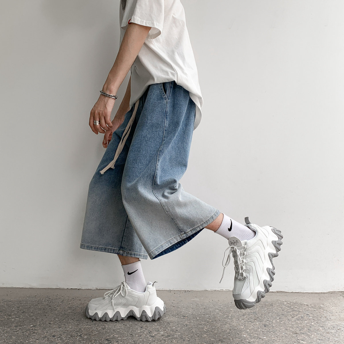 Gradient color seven-point jeans men's tide brand ins summer thin section wide-leg pants trend loose straight shorts 8 points