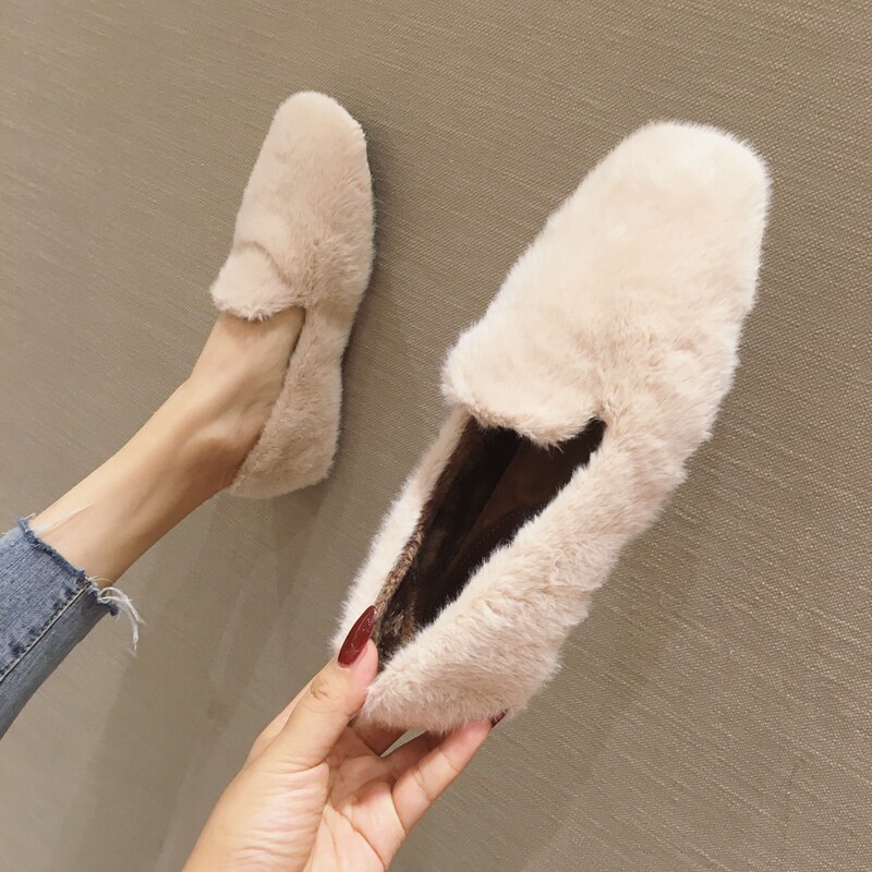 European station 2020 autumn and winter new large size women's shoes suede gush with warm fur shoes square bottom trendy single shoes