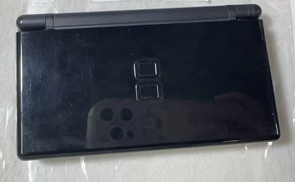 Портативная консоль Nintendo NDSL, картриджный NDS, разные косметические состояния