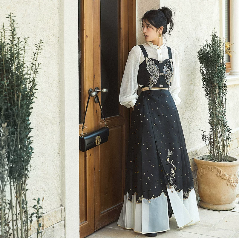 蕴锦 [Golden Butterfly Breaking Dawn] Improved Hanfu with Han elements and clear main waist, vertical collar, double-breasted top, one-piece horse-faced skirt