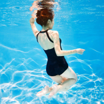  Swimsuit womens summer one-piece sexy small chest cover belly thin conservative Korean ins hot spring 2021 new swimsuit