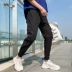 Mùa thu overalls nam thương hiệu thắt lưng chín điểm phiên bản Hàn Quốc của xu hướng quần rung đỏ lưới rộng quần chín điểm hoang dã - Crop Jeans