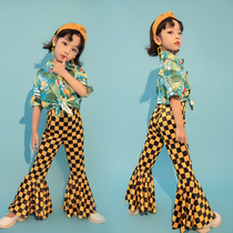 Childrens model T stage catwalk fashion clothes girls 70-80 years retro Hong Kong style bell bottoms fashion dopamine suit new