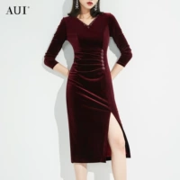 Темно-бордовый