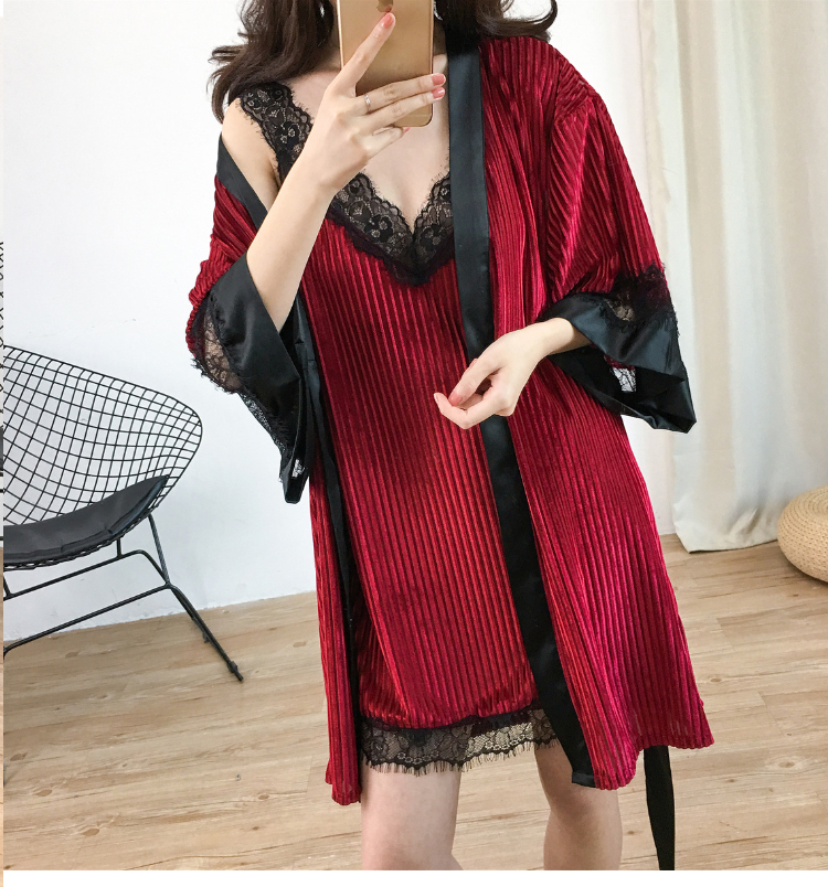 Đồ ngủ Phụ nữ Mùa đông Vàng Hàn Quốc Nhung Sexy Váy ngủ cho người lớn Ấm áp Ấm áp Mặc Midnight Glamour Nightgown váy ngủ 2 dây