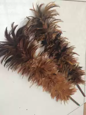Leisure farm pendant decoration bamboo handle handmade chicken feather dust removal household ash sweeping full length 75 cm 13 5 yuan