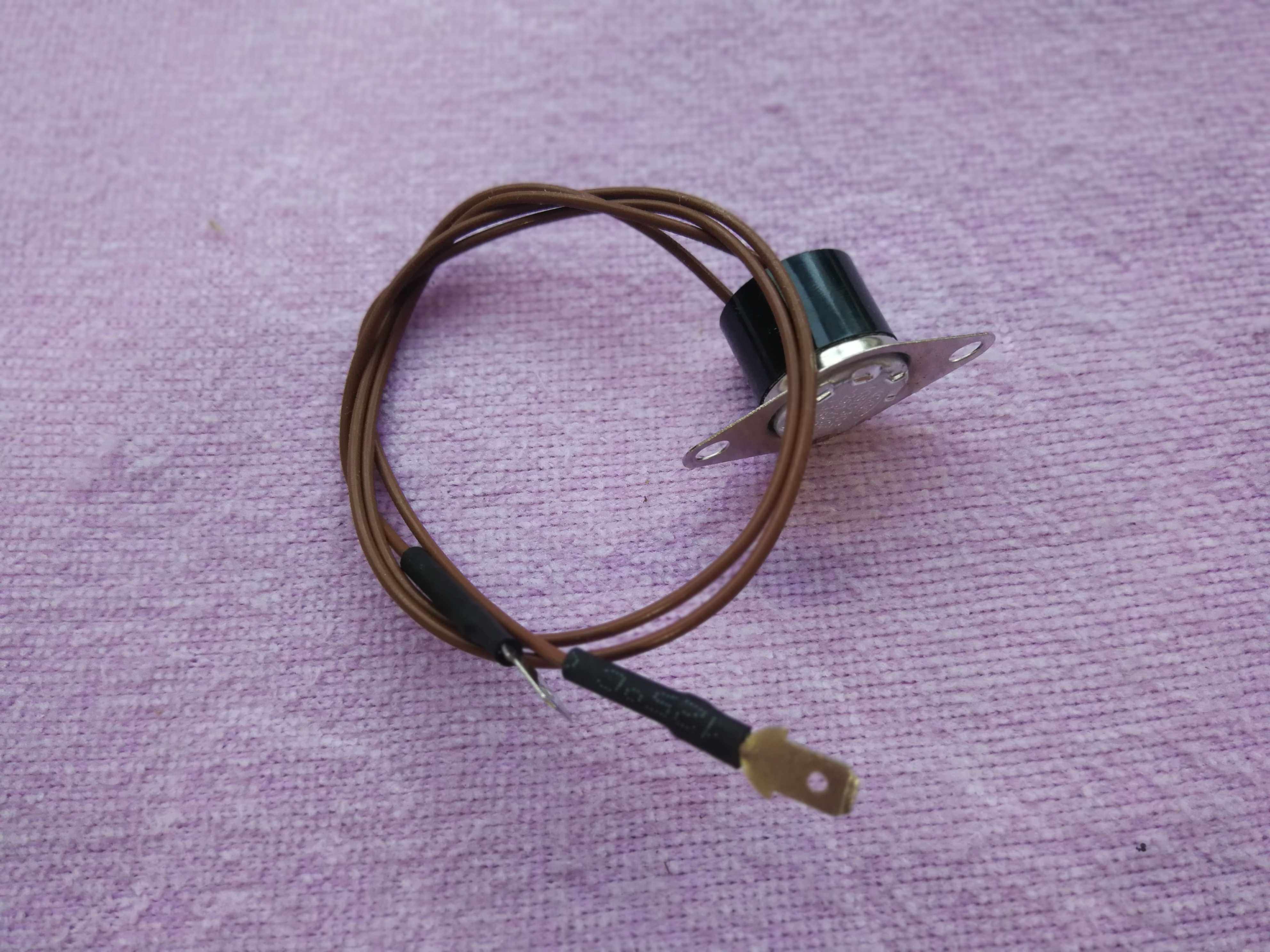 Jiuyang Soymilk machine thermostat Cup body bottom thermostat fuse 135 degrees 10A new accessories