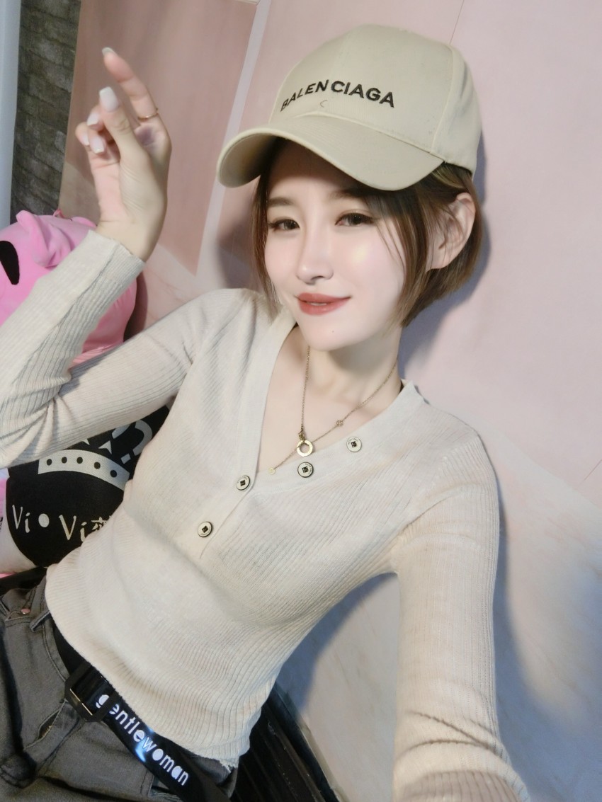 Mùa thu 2018 phiên bản Hàn Quốc của áo len mỏng màu rắn cài cúc áo thun cổ chữ V tay áo len mỏng áo khoác nữ thủy triều áo len thổ cẩm