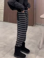 Цвет картин [любимый магазин, предпочитающий доставку]