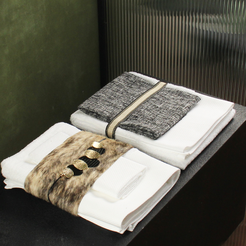 Hotel Model Room Towel and Bath Towel Set, Bathroom Countertop, Bathtub Cabinet, Toilet Soft Decorations and Ornaments
