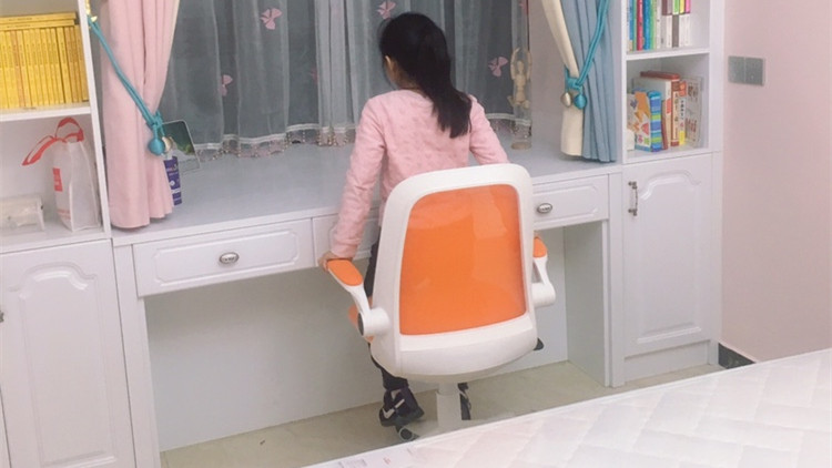 办公室久坐腰酸背痛?3个妙招轻松缓解!
