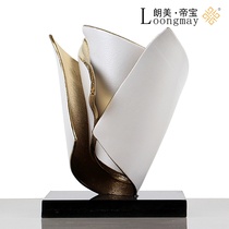 Light luxury modern simple sculpture ornaments living room model room porch soft decorations sales office abstract desktop flower