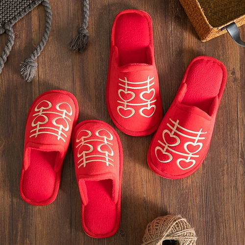 Зимние тапочки для влюбленных, красные свадебные туфли