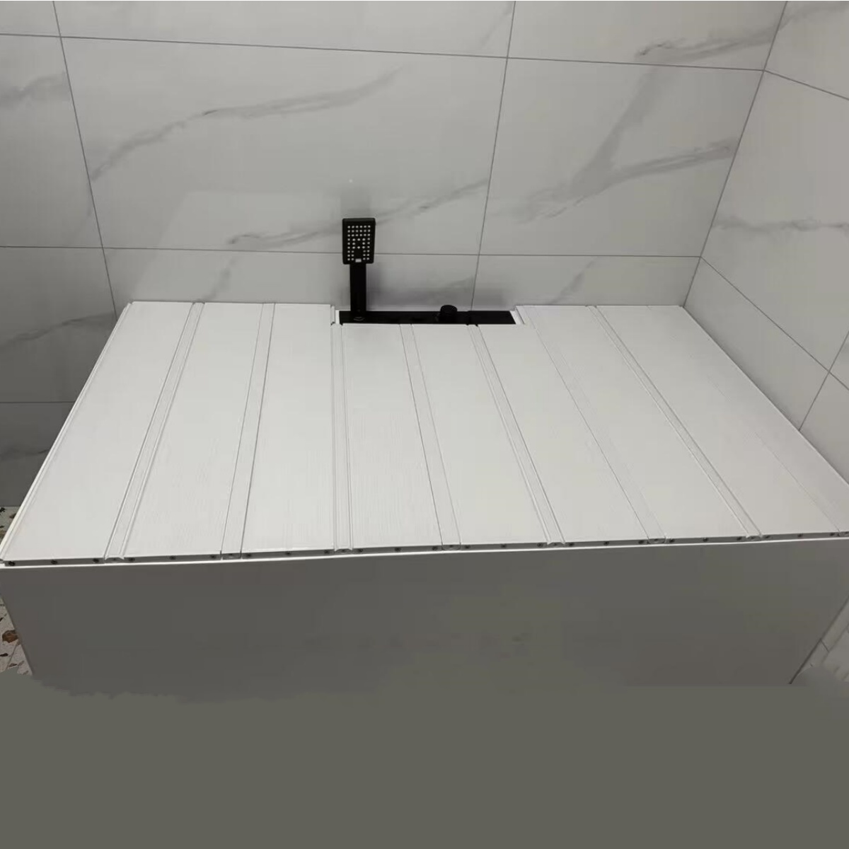 浴槽断熱カバーダブルバス折りたたみ防塵ボード浴槽ブラケットバスルームパンチフリー棚ラック