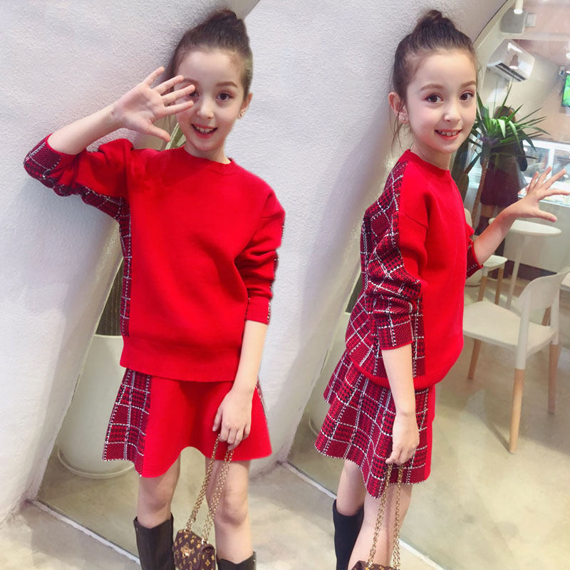 Girls suit Yang Winter 2022 new old boy red sweater skirt two sets of knitting skirt