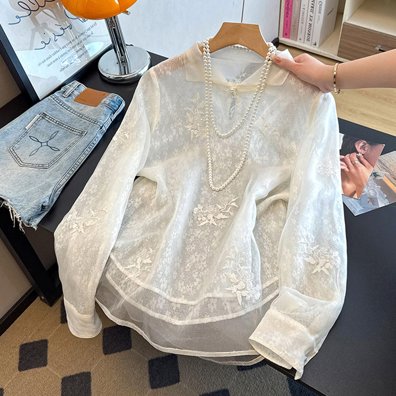 New Chinese-Style Inner Layering Shirt Paired with a Thin Vest, Traditional Chinese-Style Top, Retro Embroidered Lace Modified Shirt for Women in Summer