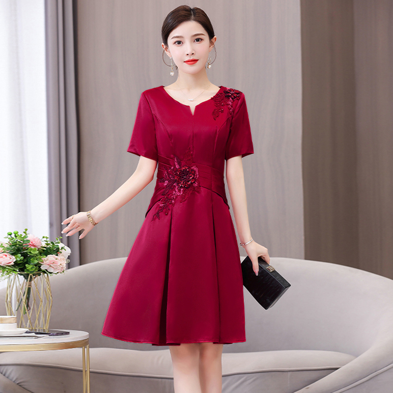 Wedding Mother-Of-The-Bride Dress, Elegant and Youthful Style, Suitable for Mother-In-Law, Wedding Celebration, Mother-In-Law's Wedding Banquet Attire, Can Be Worn Casually in Summer