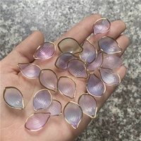 20 кусочков синего и пурпурного золота