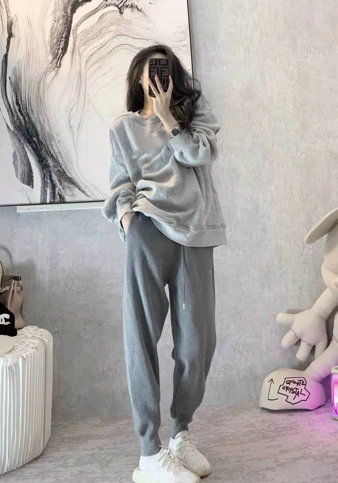 Knitted sports pants in autumn and winter 2020 new hundred and thin loose beam foot gray leisure design suit