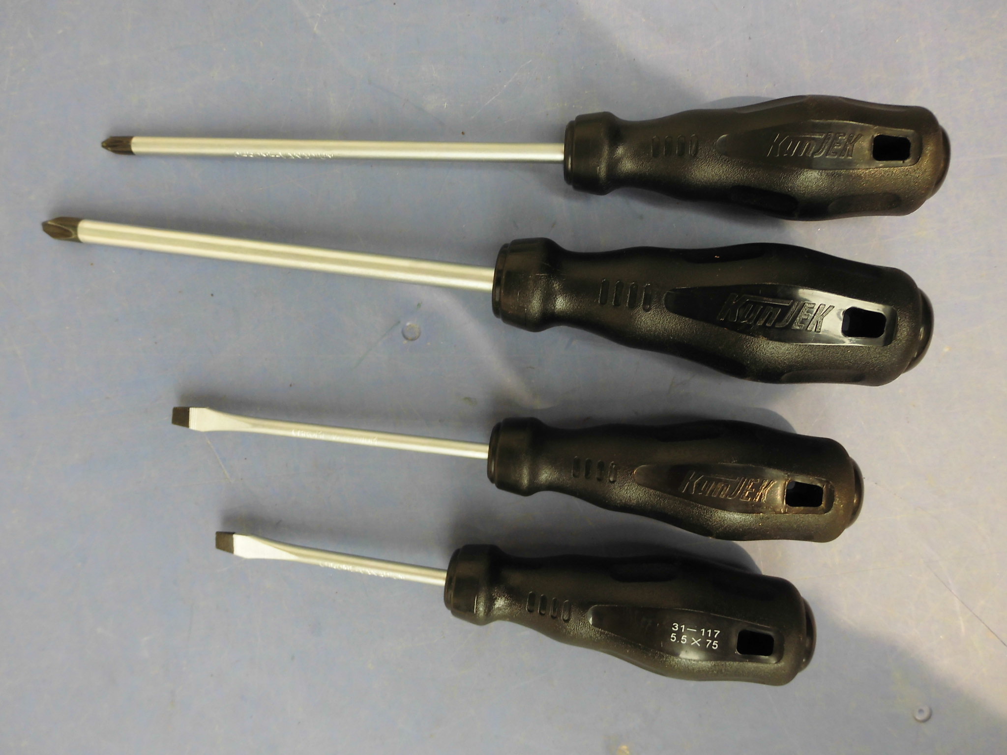 Kunjie Power Handle Screwser Cross-word Chromium vanadium steel screwdriver hardening screwdriver