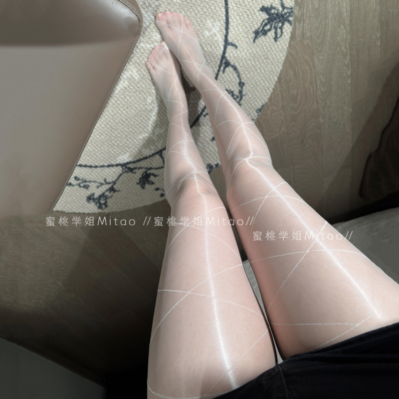 Aurora Glossy Large Mesh White Seamless Crotch Pantyhose, Feminine Silky Smooth Glossy Ultra-Thin Black Stockings with Foot Shape Aurora Glossy Large Mesh White Seamless Crotch Pantyhose, Feminine Silky Smooth Glossy Ultra-Thin Black Stockings with Foot Shape