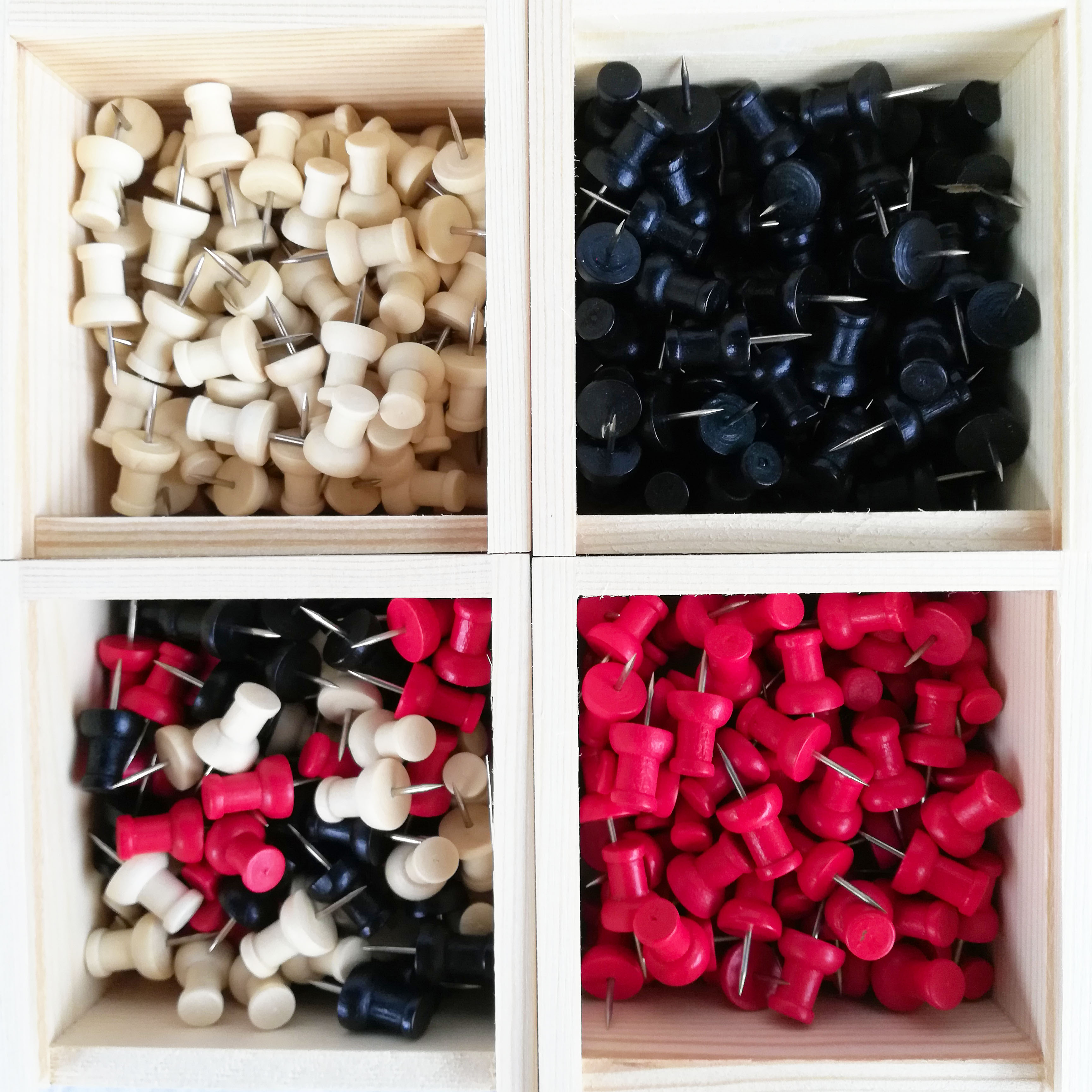 Wood Boxed 100 Creative wood-colored drawing Nails Red Black Workword Nail Soft Wooden Board Message Nail Press Nail