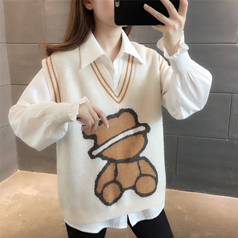 College Wind Small Bear Knit Waistcoat Women's Autumn 2021 New Korean Version Loose With Small Vest Stack Wearing Short sweater