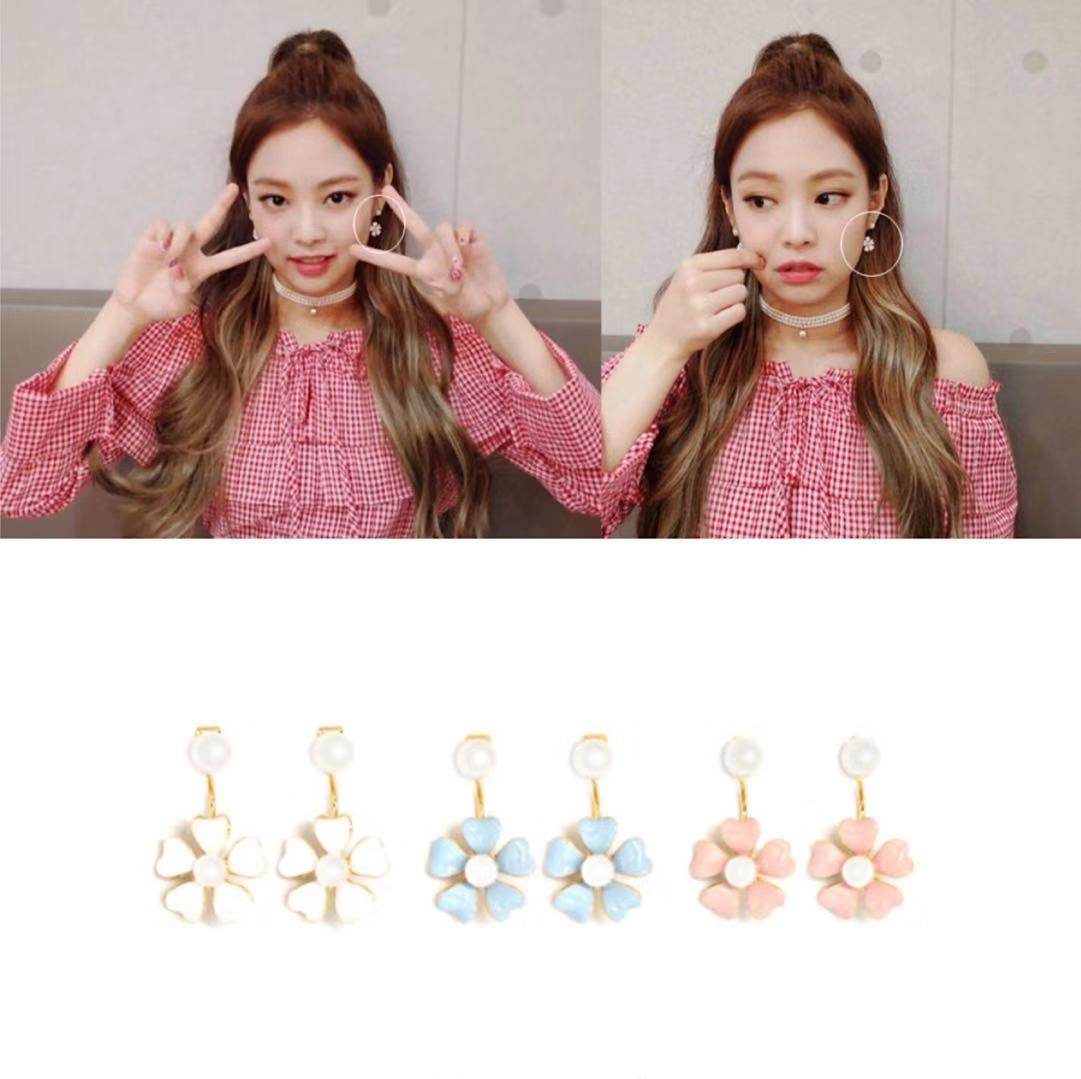Spot South Korea jennie Xuan Mei joy hani and other stars flower earrings three colors into