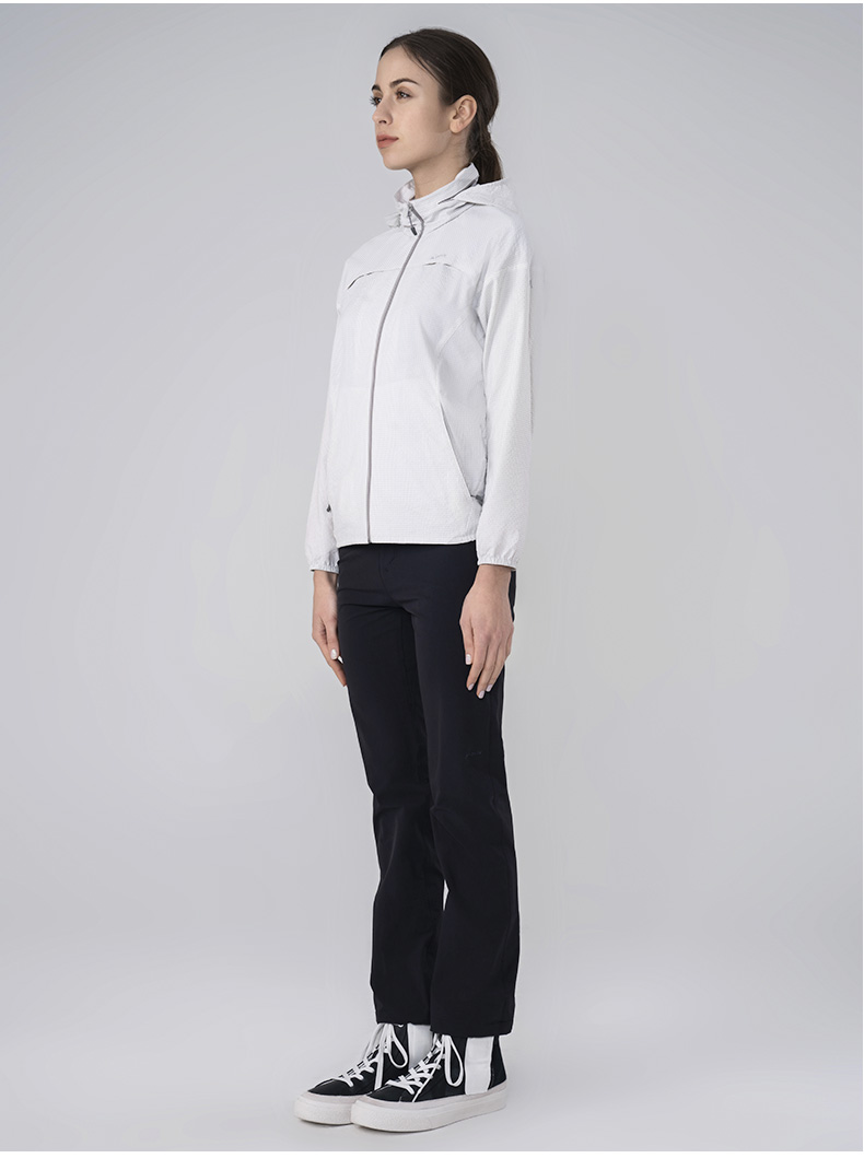 顶级品牌 日本 Phenix 防泼水透气自收纳 女风衣 图4