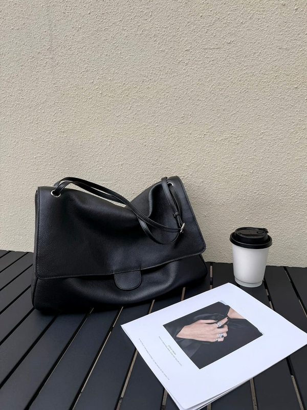 26S Maxi Shopping Bag Tote Cf Flap Bag Airport Bag Large Capacity Relaxed Style Shoulder Bag Unisex 26S Maxi Shopping Bag Tote Cf Flap Bag Airport Bag Large Capacity Relaxed Style Shoulder Bag Unisex