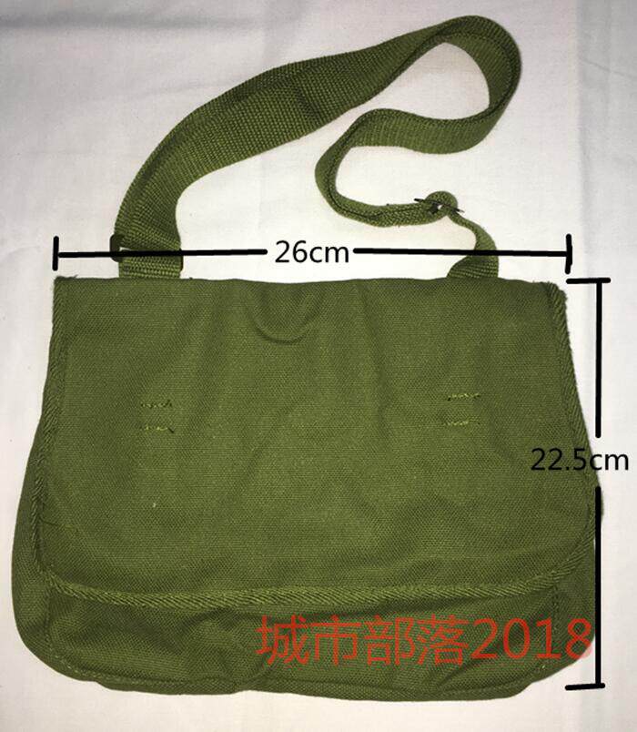 Reengraving Lei Feng Pack old nostalgic green school bag canvas single shoulder slanted satchel with yellow hanging bag performance props