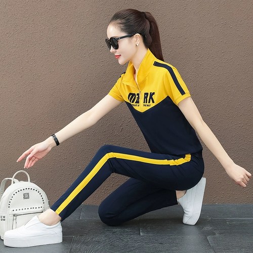 Спортивный костюм, модный комплект для отдыха, коллекция 2021, для бега, в западном стиле, облегающий крой, короткий рукав