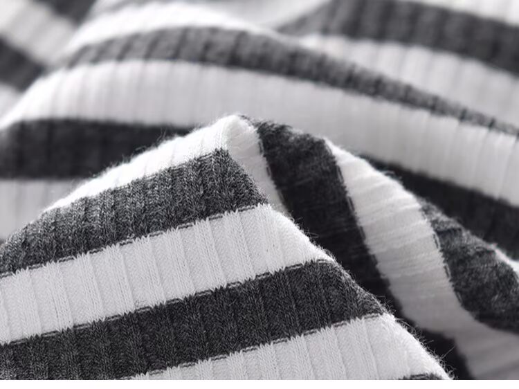 Quần legging mùa thu Phiên bản Hàn Quốc của quần sọc màu chân quần bé nhỏ thoải mái cho bé quần hoang dã quần vớ bé gái