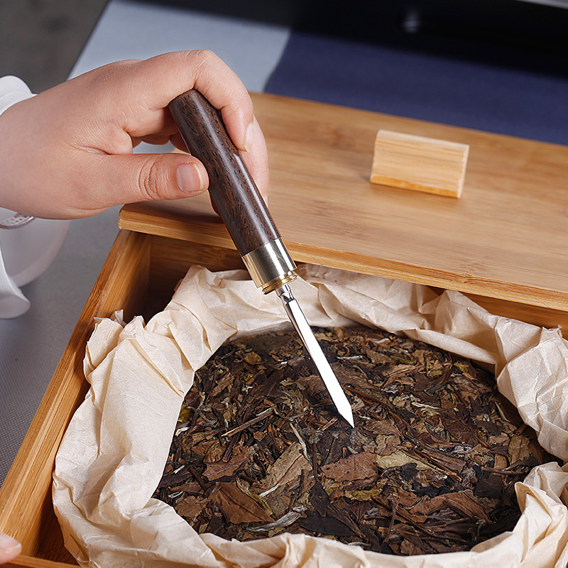 Puer tea dao ebony copper pieces of black tea by hand with stainless steel knife cone ChaZhen tea tea tea accessories household