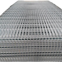 Welded mesh breeding mesh galvanized pigeon long pigeon loft grid mesh wire mesh encrypted shed fence protective mesh