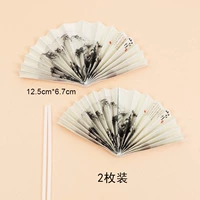 Две пейзажные картины