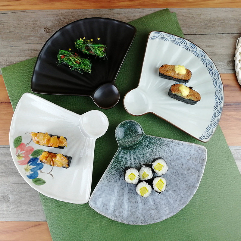 Creative Day Style Hand-painted ceramic sushi Snack Dish Sector Pan Fried Dumplings Dumplings With Sauce Fried Chicken Nuggets Plate