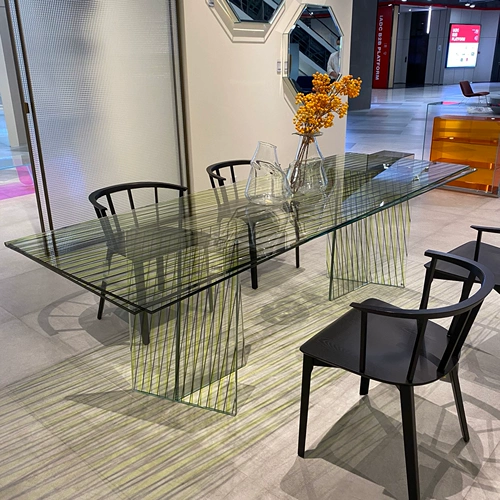 Итальянский импортный glas italia resconing stable прямоугольный полосатый стеклянный стол