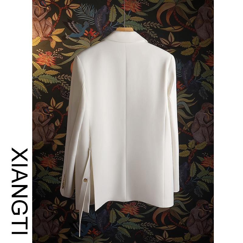 XT2021 new small suit jacket woman in spring and autumn design feeling small crowd and early autumn blouses superior sense temperament