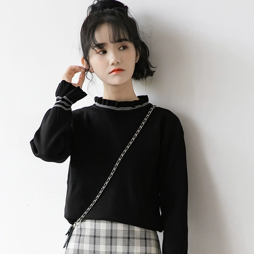 Демисезонный небольшой дизайнерский свитер, приятный телу лонгслив, тренд сезона, высокий воротник