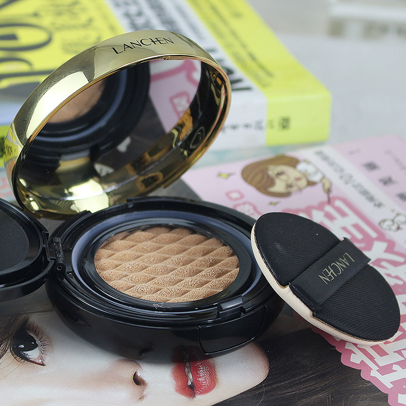 Blue Show Air Cushion BB Cream Plume Texture Persistent Control Oil Isolated Color Powder Bottom Lift Bright flawless Powder Floating Powder